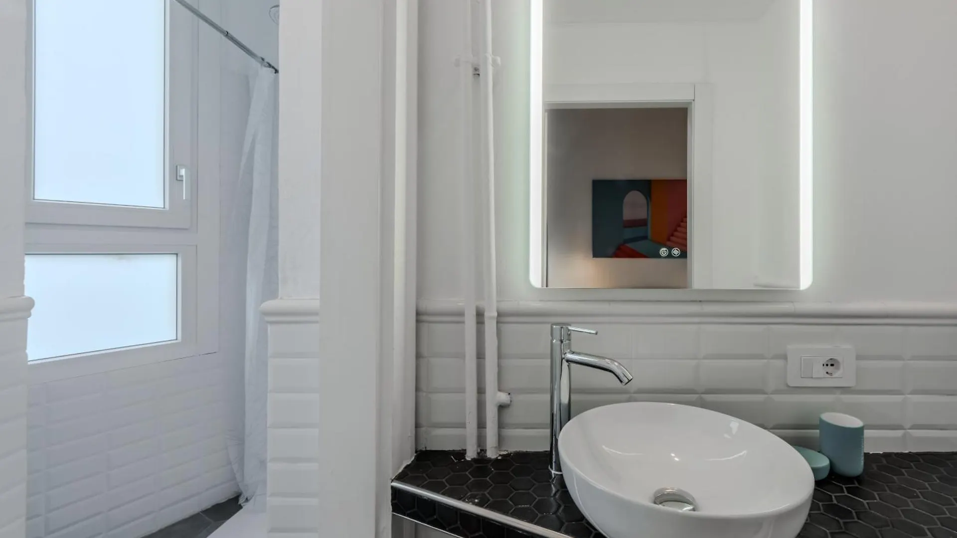 New And Functional Apartments Near The Metro Milan